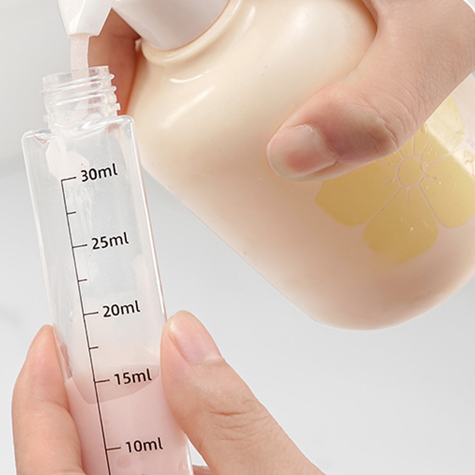 4-in-1 Travel Liquid Dispenser - Gel Refill Pack recension och pris